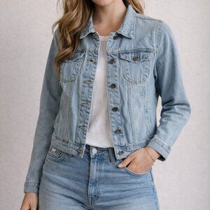 💙 The Style Between Us Cropped Denim Jacket – Size Small – Light Wash